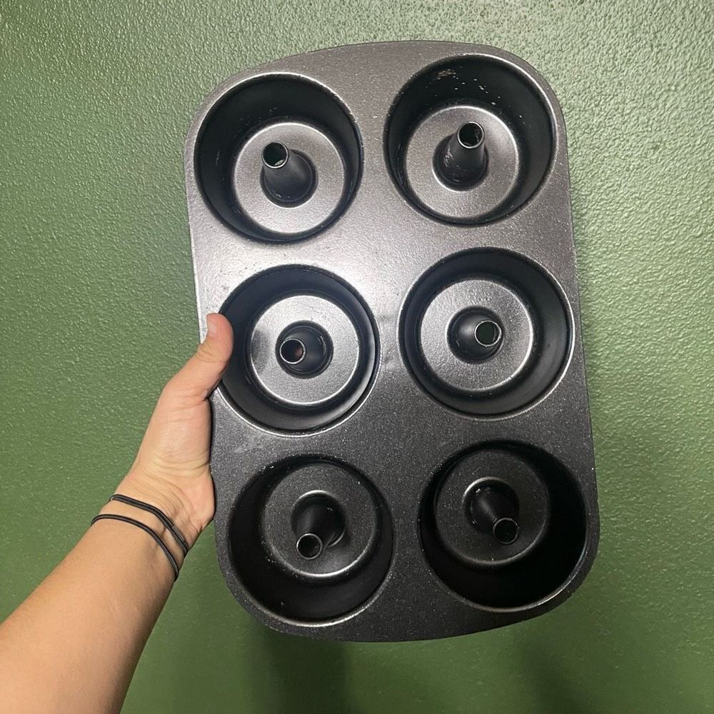 6 Donut baking pan 